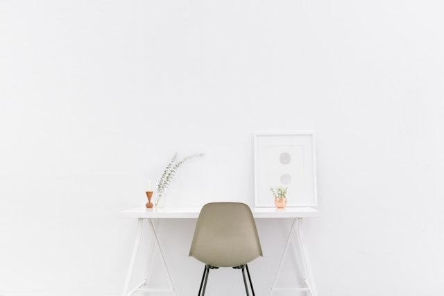 Maximalismo vs minimalismo: Elige tu estilo a través de los muebles